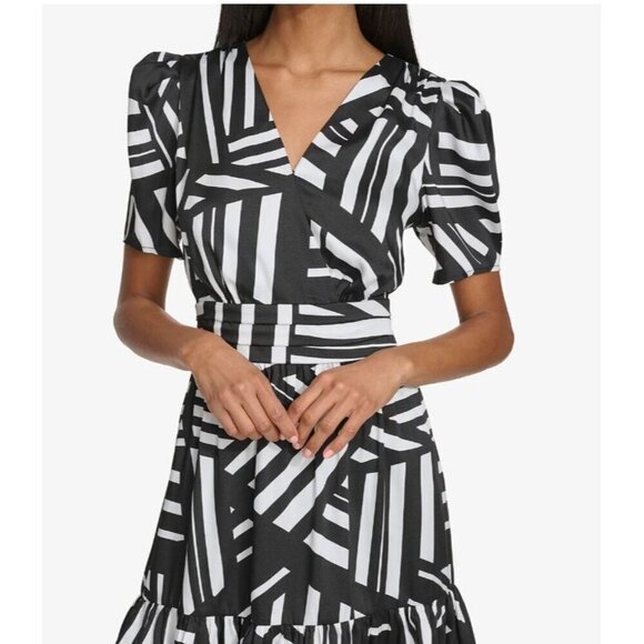 NWT Karl‎ Lagerfeld Short Sleeve Surplice Mini Dress Black & White Sz 10 - Picture 3 of 13